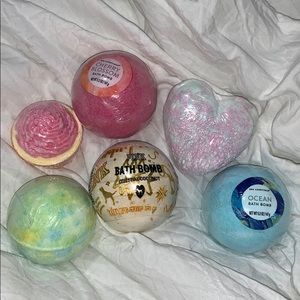 6 Bath bombs 💜4/20$💜